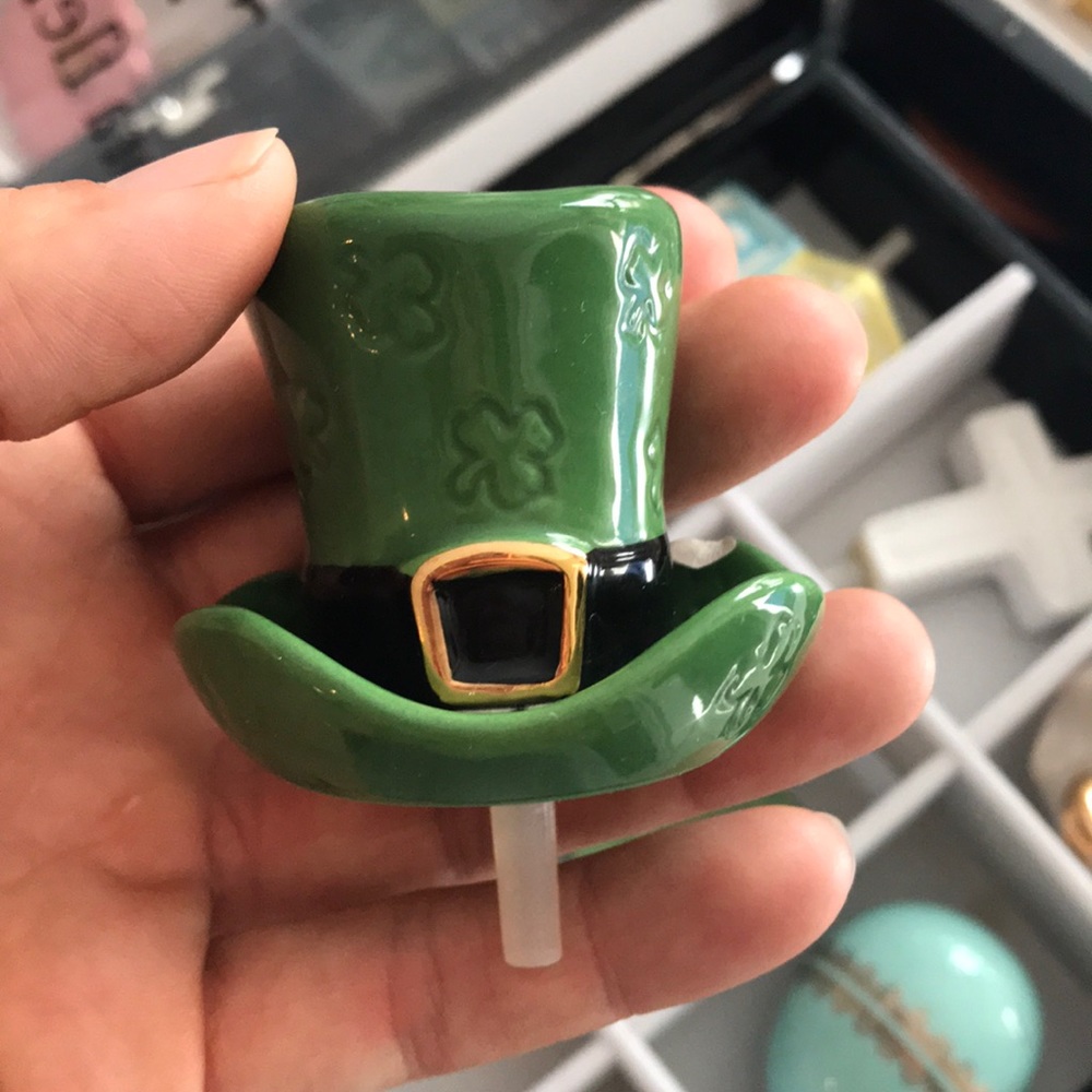 Nora Fleming leprechaun hat mini